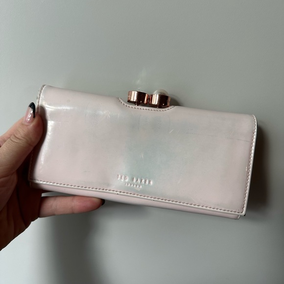 Wallet - Picture 2 of 4